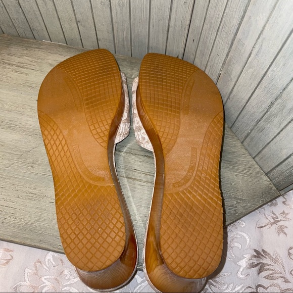 Stuart Weitzman Open Toe Top Buckle Closure Wedge Sandals 7.5B - Picture 8 of 12